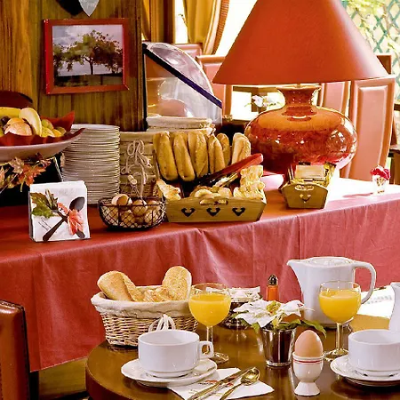Le Flamboyant Hotel 3*