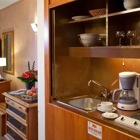 Hotel Le Flamboyant 3*