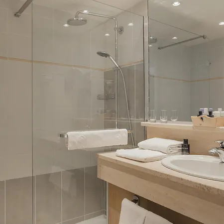 Le Flamboyant Hotel 3*