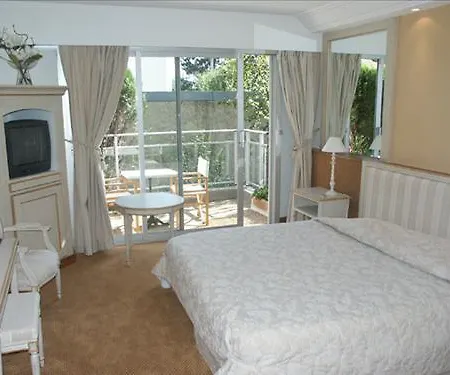 Le Flamboyant Hotel 3*